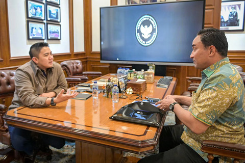Sekretaris Kabinet (Seskab) Letkol Teddy Indra Wijaya menerima Kepala Badan Narkotika Nasional (BNN) Komjen Pol Suyudi Ario Seto di Kantor Sekretariat Kabinet, Jakarta, Sabtu (20/6/2026). Foto: Instagram/ @sekretariat.kabinet