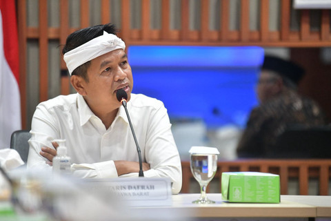Gubernur Jabar Dedi Mulyadi ajak sekolah swasta buka akses bagi siswa tidak mampu yang belum diterima di sekolah negeri, Jumat (19/6/2026). Foto: Dok. Diskominfo Jabar