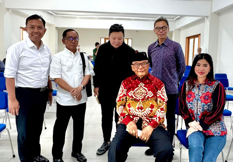 Berfoto bersama usai acara. Foto: Dok. Istimewa