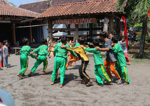 Kampung Lali Gadget diharapkan dapat mengurangi kecanduan gadget pada anak, juga membangun sosial anak-anak. Foto: Istimewa.