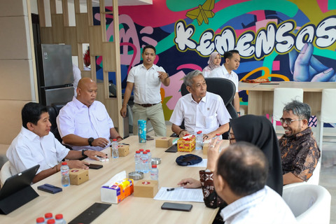 Wamensos Agus Jabo bahas Data Tunggal Sosial Ekonomi Nasional (DTSEN) dengan DPRD Yogyakarta untuk optimalkan penyaluran bantuan, Senin (22/6/2026). Foto: Dok. Kemensos