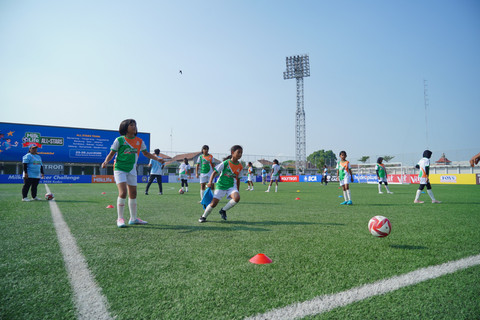 Menjelang kick-off MilkLife Soccer Challenge All-Stars, tim All-Stars Banjarmasin melaksanakan Official Training di Supersoccer Arena, Rendeng, Kudus, Senin (22/6/2026). Foto: MilkLife Soccer
