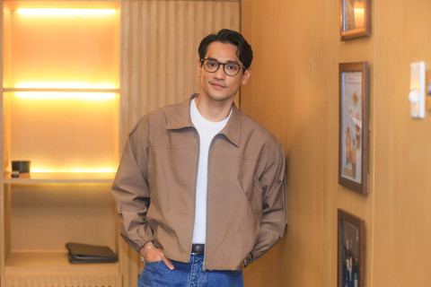 Penyanyi Afgan saat presentasi jelang konser Buka Kaca Mata Bersama Afgan di kawasan Kebayoran Baru, Jakarta, Selasa, (23/6/2026). Foto: Agus Apriyanto