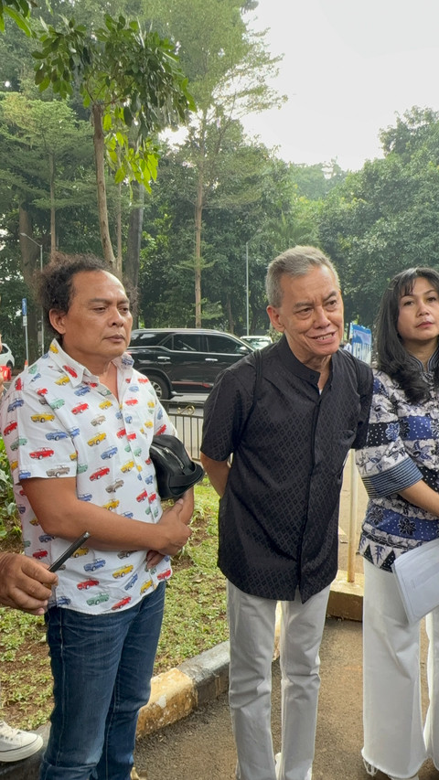 Musisi Fariz RM Sambangi Polda Metro Jaya. Foto: Aprilandika Pratama/kumparan