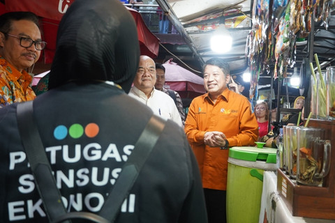 Wakil Kepala BPS RI Sonny Harry Budiutomo saat Pencanangan Sensus Ekonomi 2026 Daerah Istimewa Yogyakarta di Teras Malioboro 1 Yogyakarta, Kamis (18/6/2026). Foto: BPS