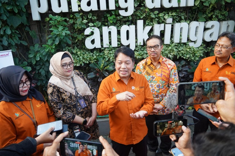 Wakil Kepala BPS RI Sonny Harry Budiutomo saat Pencanangan Sensus Ekonomi 2026 Daerah Istimewa Yogyakarta di Teras Malioboro 1 Yogyakarta, Kamis (18/6/2026). Foto: BPS