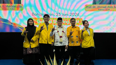 Menteri P2MI Mukhtarudin meresmikan Migrant Care pertama di Kalimantan, Selasa (23/6/2026).  Foto: Dok Kementerian P2MI