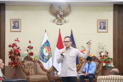 Wamendagri Bima Arya beri bekal kepemimpinan kepada praja IPDN Papua agar memiliki ideologi, strategi, dan taktik dalam bekerja, Senin, (22/6/2026). Foto: Dok. Kemendagri