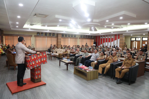 Wamendagri Bima Arya beri bekal kepemimpinan kepada praja IPDN Papua agar memiliki ideologi, strategi, dan taktik dalam bekerja, Senin, (22/6/2026). Foto: Dok. Kemendagri