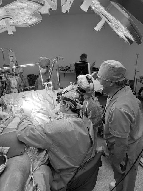 Siloam Hospitals Lippo Village memperkuat kapabilitas layanan penanganan aorta kompleks melalui pendekatan multidisiplin dan teknologi bedah modern. Foto: Dok. Siloam Hospital