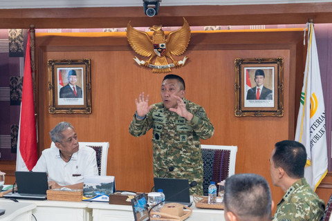 Kolaborasi Kemensos dan TNI, 1.000 Taruna Akmil akan melatih kedisiplinan siswa di 178 Sekolah Rakyat mulai Agustus 2026, Rabu (24/6/2026). Foto: Kemensos RI