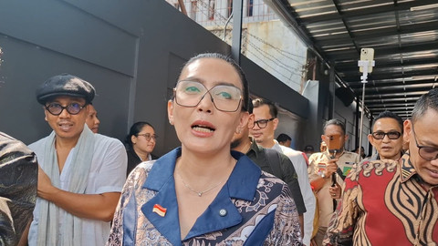 Politisi Rieke Diah Pitaloka Sambangi Sidang PK Nikita Mirzani di PN Jakarta Selatan. Foto: Dok. Istimewa