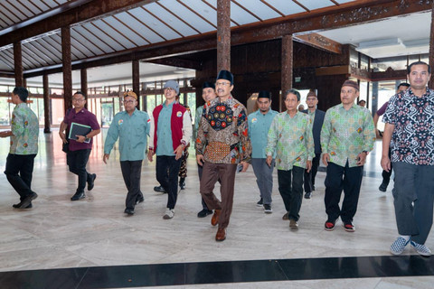 Mensos Gus Ipul ajak SP2MI bersinergi jangkau anak putus sekolah melalui program Sekolah Rakyat, Kamis (25/6/2026). Foto: Kemensos RI