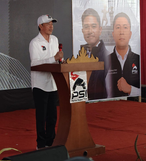 Presiden ke-7 RI Joko Widodo (Jokowi) saat memberikan sambutan di Rapat Koordinasi Daerah (Rakorda) Partai Solidaritas Indonesia (PSI) di Kabupaten Mesuji. Foto: Dok. Istimewa