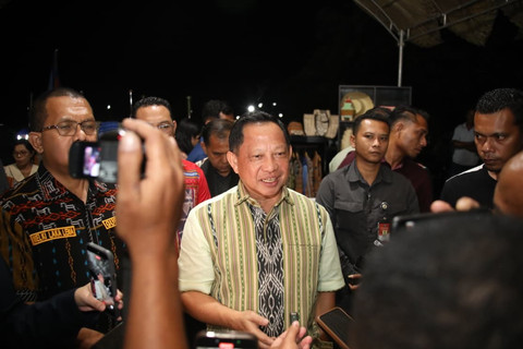 Gelar Parade Tenun dan Fashion Show di Belu, Mendagri Tito Karnavian dorong sektor wisata budaya sebagai sumber peningkatan PAD daerah, Jumat (26/6/2026). Foto: Dok. Kemendagri