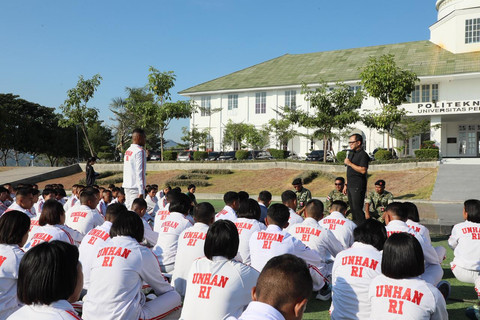 Wamendagri Bima Arya ajak mahasiswa Poltek Unhan NTT miliki visi dan disiplin kuat sebagai bekal menjadi pemimpin masa depan, Sabtu (27/6/2026). Foto: Dok. Kemendagri