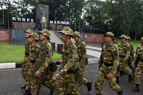Peserta program Sarjana Penggerak Pembangunan Indonesia (SPPI) berlatih PBB saat Pelatihan Dasar Kemiliteran calon manajer Koperasi Desa Merah Putih di Brigif 1 Marinir Cilandak, Jakarta, Kamis (25/6/2026). Foto: Indrianto Eko Suwarso/ANTARA FOTO