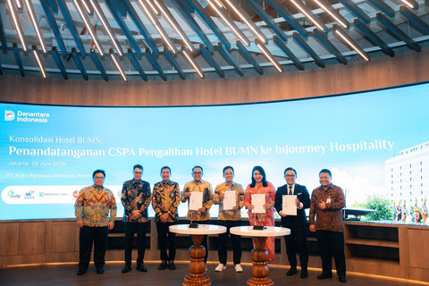 InJourney dan BUMN menandatangani Conditional Sale and Purchase Agreement (CSPA) terkait pengalihan hotel BUMN kepada InJourney Hospitality di Jakarta pada Jumat (26/6). Foto: Dok. InJourney