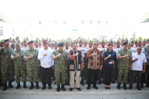 Mendagri Tito Karnavian ajak mahasiswa Poltek Ben Mboi Unhan NTT kembangkan potensi wirausaha, tak hanya terpaku jadi TNI, Polri, atau ASN. Foto: Kemendagri RI