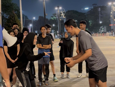 Komunitas Bermain yang diadakan di kawasan Gelora Bung Karno (GBK), Jakarta Pusat, setiap Jumat malam. Foto: Salsha Okta Fairuz/kumparan