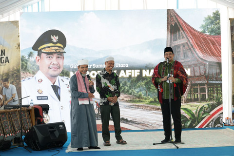 Gubernur Sumut Bobby Nasution di kediaman Wakil Ketua DPRD Sumut Ihwan Ritonga, Medan, Sumut, Minggu (28/6/2026). Foto: Pemprov Sumut