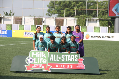 Pertandingan final MilkLife Soccer Challenge All-Stars 2026 antara All-Stars kudus (biru muda)menghadapi All-Stars Jakarta (oranye) pada Minggu (28/6) di Stadion Supersoccer Arena, Kabupaten Kudus, Jawa Tengah. Foto: Vega Ma'arijil Ula/kumparan
