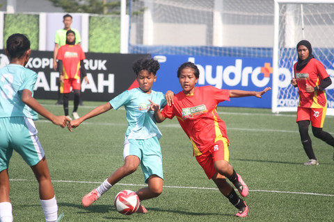 Pertandingan final MilkLife Soccer Challenge All-Stars 2026 antara All-Stars kudus (biru muda)menghadapi All-Stars Jakarta (oranye) pada Minggu (28/6) di Stadion Supersoccer Arena, Kabupaten Kudus, Jawa Tengah. Foto: Vega Ma'arijil Ula/kumparan