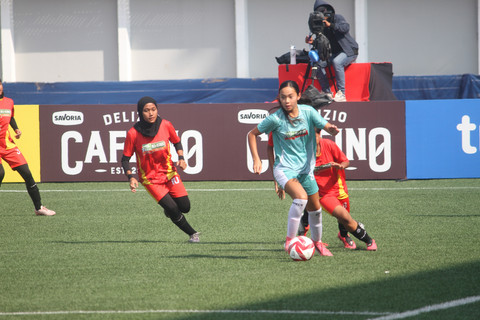 Pertandingan final MilkLife Soccer Challenge All-Stars 2026 antara All-Stars kudus (biru muda)menghadapi All-Stars Jakarta (oranye) pada Minggu (28/6) di Stadion Supersoccer Arena, Kabupaten Kudus, Jawa Tengah. Foto: Vega Ma'arijil Ula/kumparan