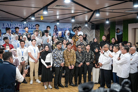 Sekretaris Kabinet Teddy Indra Wijaya menghadiri Peluncuran Program Magang Nasional 2026 di Kemnaker, Jakarta, Senin (29/6/2026). Foto: Instagram/ @sekretariat.kabinet