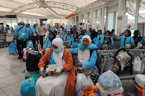 Jemaah haji UPG 43 saat tiba di Bandara Madinah, Arab Saudi. Foto: MCH 2026
