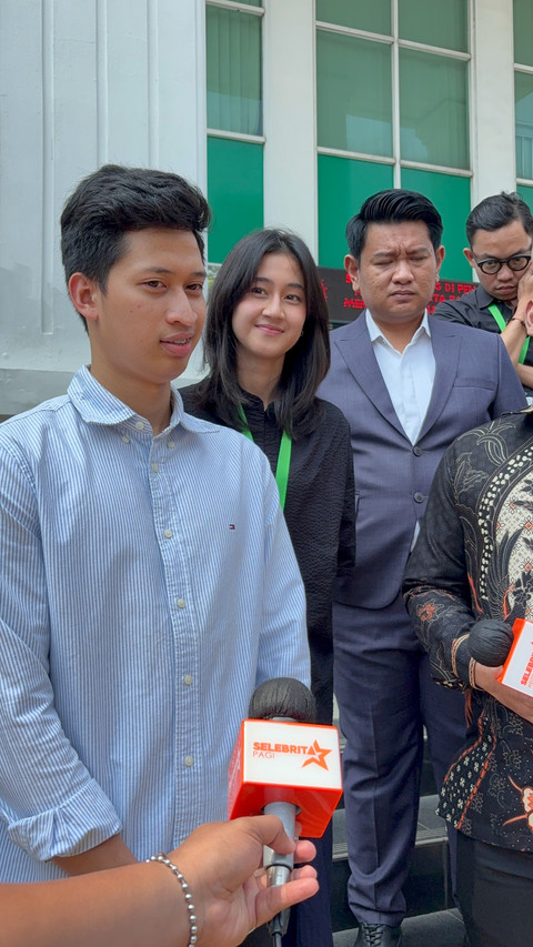 Penyanyi Keisya Levronka Dampingi Adik dan Ibunda Jalani Sidang Gugatan Perdata di Pengadilan Negeri Jakarta Barat. Foto: Aprilandika Pratama/kumparan