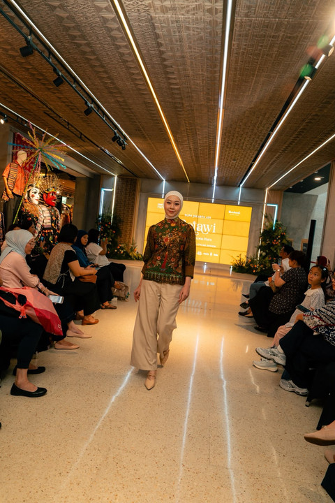 Koleksi Nona Rara Special Betawi Collection. Foto: PT Sarinah x Nona Rara