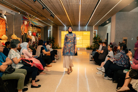 Koleksi Nona Rara Special Betawi Collection. Foto: PT Sarinah x Nona Rara