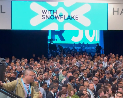 Mencari insight teknologi terbaru langsung dari para ahlinya di Snowflake Summit. Foto: Dok. kumparan