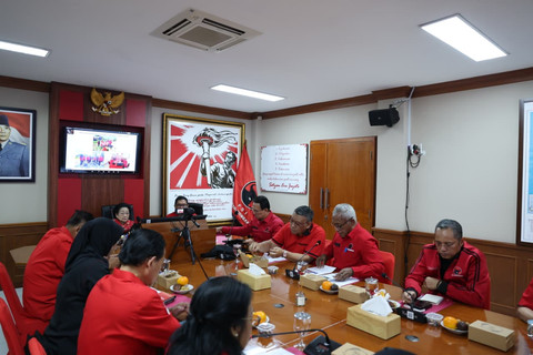 Ketua Umum PDI Perjuangan Megawati Soekarnoputri memimpin rapat DPP yang ke-59 di Sekolah Partai Lenteng Agung, Jakarta Selatan, Rabu (1/7/2026). Foto: PDIP