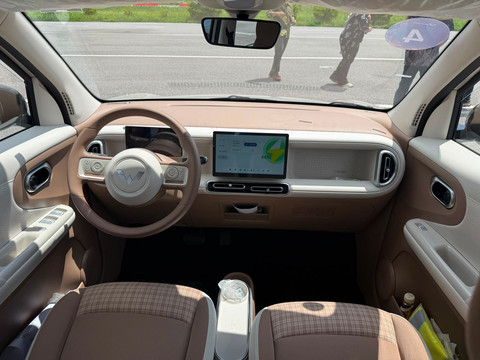 Interior Wuling Aira EV di China. Foto: Syahrul Ghiffari/kumparan