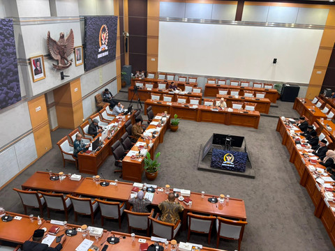 Suasana rapat dengar pendapat Komisi VIII DPR dengan Forum Komunikasi Kelompok Haji di Kompleks Parlemen, Senayan, Jakarta, Senin (6/7). Foto: Nasywa Athifah/kumparan