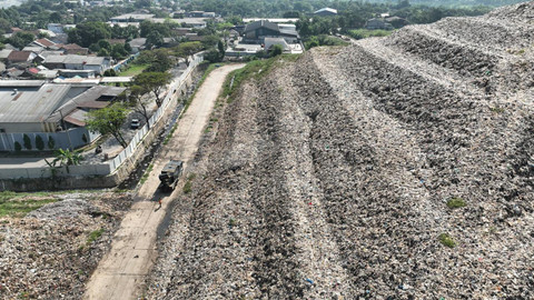 Pemprov DKI perkuat mitigasi kebakaran TPST Bantargebang untuk hadapi musim kemarau. Foto: Dinas Lingkungan Hidup DKI Jakarta