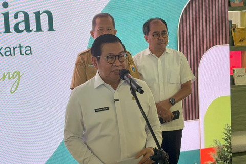 Gubernur DKI Jakarta Pramono Anung meresmikan perpustakaan Jakarta Nyi Ageng Serang di Setiabudi, Jakarta Selatan, Selasa (7/7/2026). Foto: Nauval Pratama/kumparan