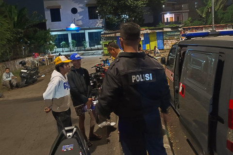 Polisi amankan balap liar di Jalan Andara, samping Tol Desari, Depok, Jumat (3/7/2026). Foto: Dok. Istimewa