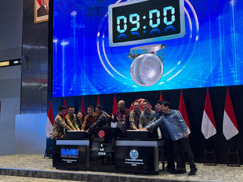 Pencatatan perdana saham PT Bach Multi Global Tbk (BACH), dan PT Esa Medika Mandiri Tbk (EMMI), di Gedung BEI, Rabu (8/7/2026). Foto: Muhammad Fhandra Hardiyon/kumparan