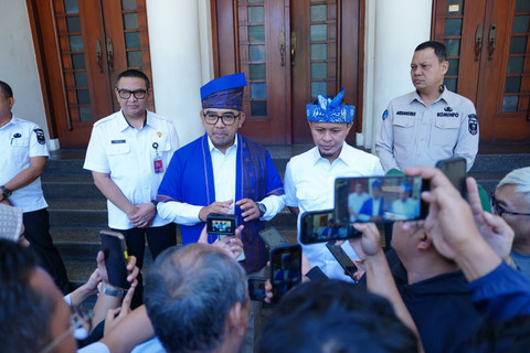 Pemkot Pekanbaru dan Pemkot Bandung teken MoU kolaborasi strategis, termasuk dorong pembukaan kembali rute penerbangan langsung, Rabu (8/7/2026). Foto: Dok. Diskominfo Pekanbaru