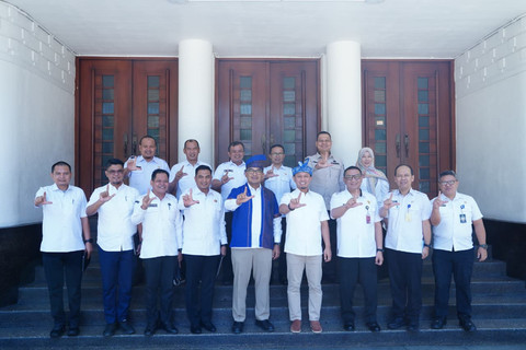 Pemkot Pekanbaru dan Pemkot Bandung teken MoU kolaborasi strategis, termasuk dorong pembukaan kembali rute penerbangan langsung, Rabu (8/7/2026). Foto: Dok. Diskominfo Pekanbaru