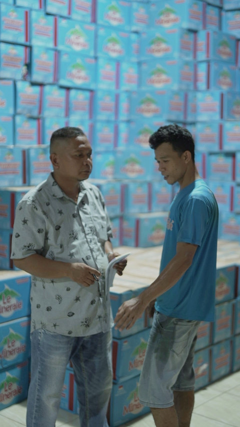 Gudang PT Riska Trans Perkasa, distributor Le Minerale. Foto: kumparan