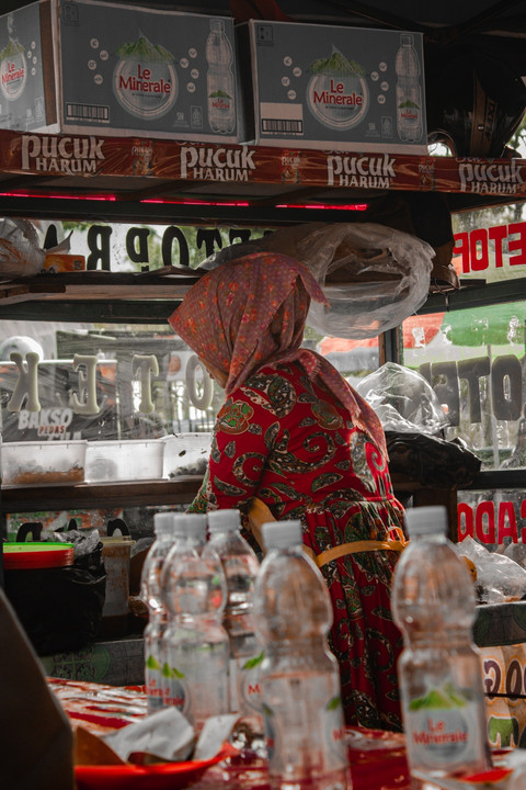 Le Minerale di warung-warung. Foto: Mursadii/Shutterstock
