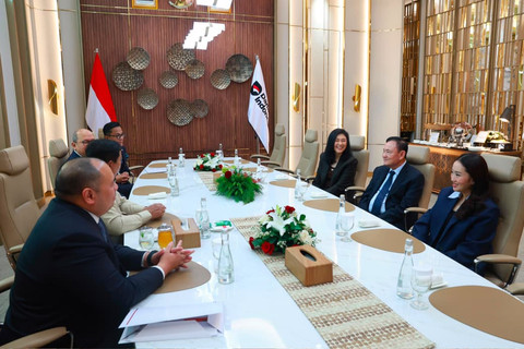 Presiden Prabowo Subianto melakukan pertemuan dengan tiga mantan Perdana Menteri Thailand, yakni Thaksin Shinawatra, Yingluck Shinawatra, dan Paetongtarn Shinawatra, di Gedung Danantara, Jakarta, pada Kamis (9/7/2026). Foto: Instagram/ @sekretariat.kabinet