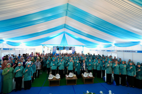 Ketua Umum TP PKK Tri Tito Karnavian dorong pengurus daerah proaktif bermitra dengan pemerintah dalam mengawal program prioritas nasional, Jumat (10/7/2026). Foto: Kemendagri RI