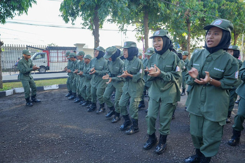 Suasana acara open house Sekolah Rakyat di Aula SRMP 18 Lombok Barat, Nusa Tenggara Barat, yang dihadiri oleh Menteri Sosial Saifullah Yusuf atau Gus Ipul pada Jum'at (10/7/2026). Foto: Biro Humas Kemensos/Pian Ardiansyah