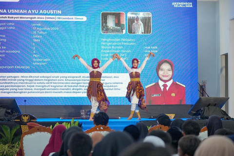 Suasana acara open house Sekolah Rakyat di Aula SRMP 18 Lombok Barat, Nusa Tenggara Barat, yang dihadiri oleh Menteri Sosial Saifullah Yusuf atau Gus Ipul pada Jum'at (10/7/2026). Foto: Biro Humas Kemensos/Pian Ardiansyah