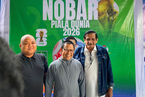 Ketua Umum Partai Kebangkitan Bangsa (PKB) Abdul Muhaimin Iskandar saat menghadiri nobar Piala Dunia 2026 bersama PKB di Jakarta, Minggu (12/7/2026). Foto: Aditya Nugraha/kumparan